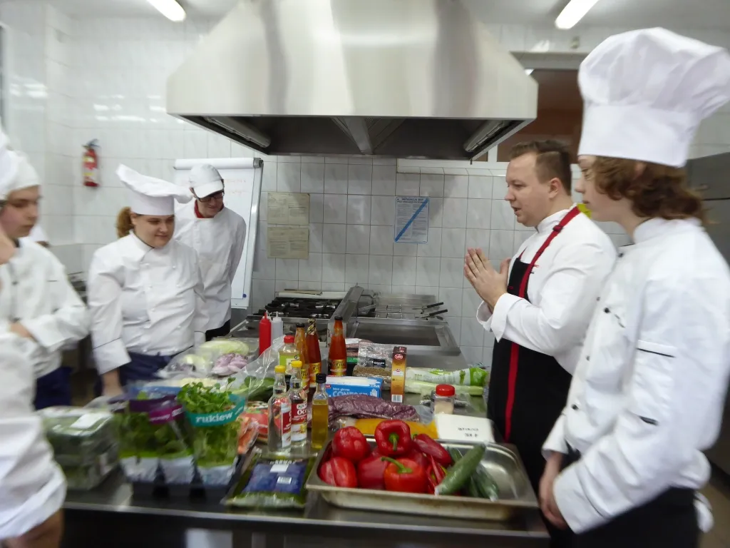 Dziś uczeń, jutro pracownik” - Zioła i przyprawy stosowane w kuchni orientalnej 